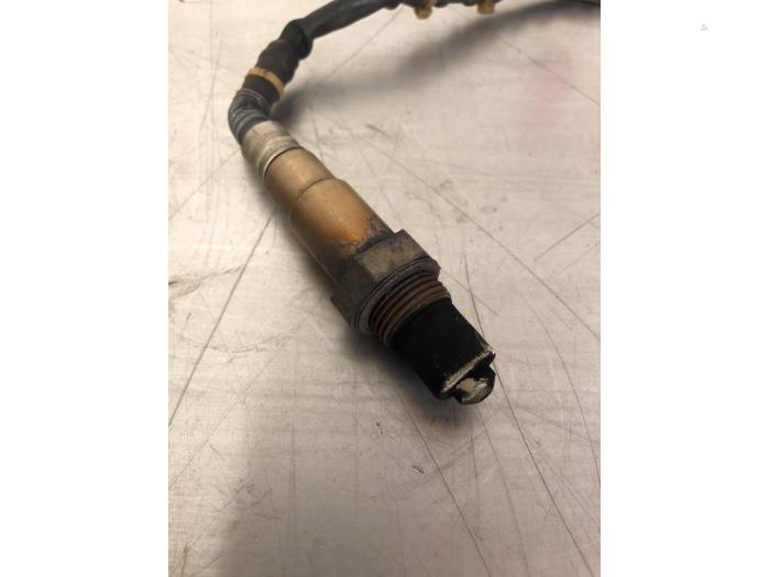 Lambda probe from a Volkswagen Golf Plus (5M1/1KP) 1.4 TSI 160 16V 2008