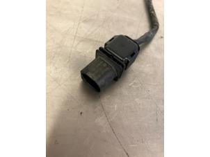 Lambda probe from a Volkswagen Golf Plus (5M1/1KP) 1.4 TSI 160 16V 2008
