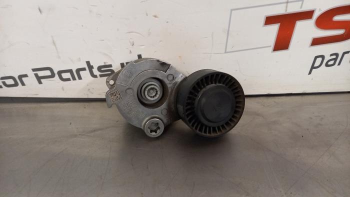 Usados Rodillo tensor correa múltiple Audi A6 (C7) 3.0 TDI V6 24V BiTurbo Quattro Precio € 19,00 Norma de margen ofrecido por TSI-Parts / Allmotorparts B.V.