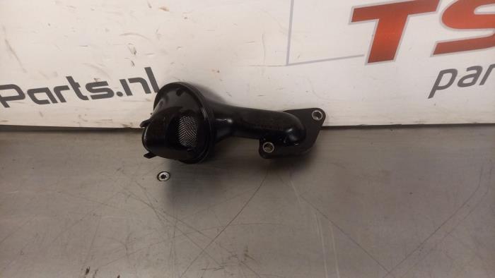 Używane Wlot oleju Volkswagen Tiguan Allspace (BW2) 2.0 TSI 16V 4Motion Cena € 21,00 Procedura marży oferowane przez TSI-Parts / Allmotorparts B.V.