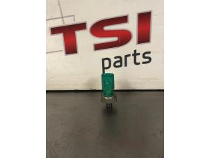 Begagnade Oljetrycksbrytare Audi A3 (8V1/8VK) 2.0 TDI 16V Quattro Pris € 9,99 Inklusive moms erbjuds av TSI-Parts / Allmotorparts B.V.