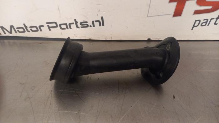 Gebrauchte Öl Füllrohr Volkswagen Transporter/Caravelle T5 2.5 TDi 4Motion Preis € 12,00 Margenregelung angeboten von TSI-Parts / Allmotorparts B.V.