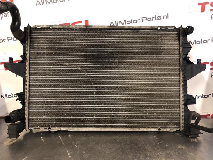 Usagé Radiateur Volkswagen Transporter T5 2.5 TDi Prix € 33,00 Règlement à la marge proposé par TSI-Parts / Allmotorparts B.V.