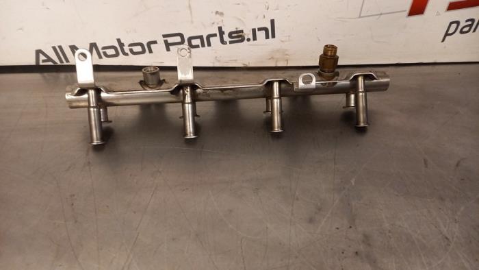 Gebrauchte Kraftstoffverteiler Audi A4 Avant (B8) 2.0 TFSI 16V Preis € 65,00 Margenregelung angeboten von TSI-Parts / Allmotorparts B.V.