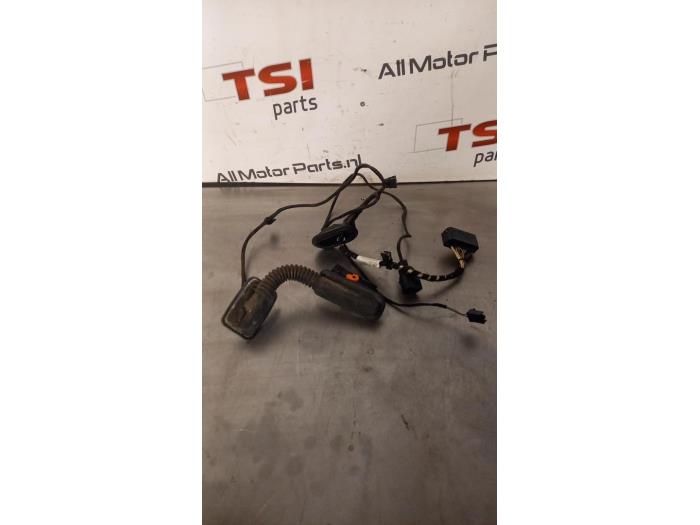 Begagnade Kablage Volkswagen Tiguan (5N1/2) 1.4 TSI 16V Pris € 17,00 Marginaltabell erbjuds av TSI-Parts / Allmotorparts B.V.