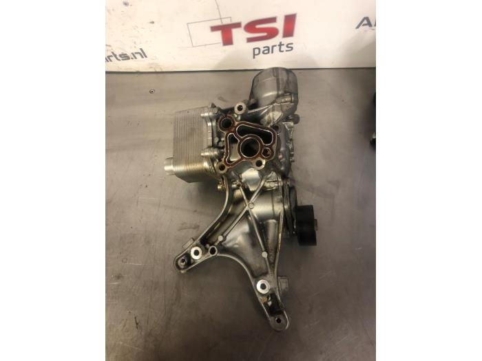 Gebrauchte Ölfiltergehäuse Volkswagen Tiguan (AD1) 2.0 TSI 16V 4Motion Preis € 62,00 Margenregelung angeboten von TSI-Parts / Allmotorparts B.V.