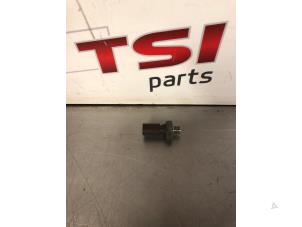 Begagnade Oljetrycksbrytare Volkswagen Golf VI (5K1) 2.0 GTI 16V Pris € 15,00 Inklusive moms erbjuds av TSI-Parts / Allmotorparts B.V.
