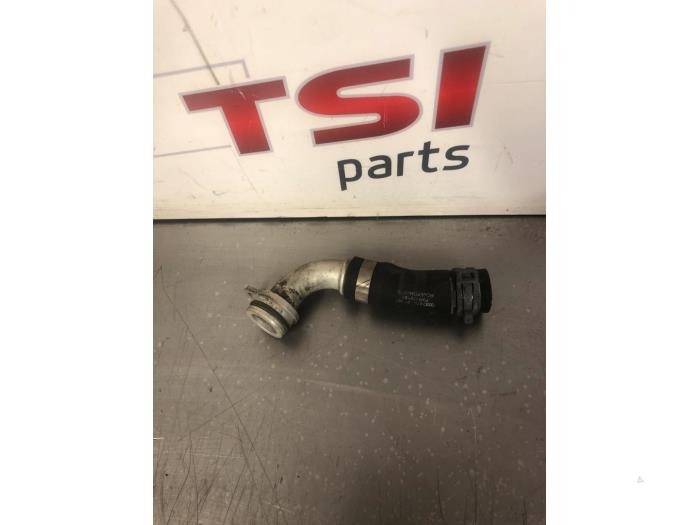 Begagnade Vattenrör Audi S8 (D4) 4.0 V8 TFSI 32V Pris € 21,00 Marginaltabell erbjuds av TSI-Parts / Allmotorparts B.V.