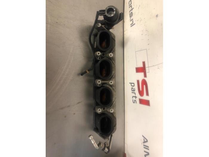 Begagnade Insugsrör Audi A8 (D3) 4.2 V8 40V FSI Quattro Pris € 49,59 Marginaltabell erbjuds av TSI-Parts / Allmotorparts B.V.