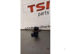 Begagnade Övertrycksventil, turbo Volkswagen Golf VI (5K1) 2.0 GTI 16V Pris € 40,00 Inklusive moms erbjuds av TSI-Parts / Allmotorparts B.V.