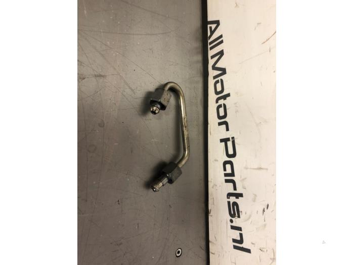 Usagé Conduit de carburant Mercedes B (W246/W242) 1.6 B-200 BlueEFFICIENCY Turbo 16V Prix € 12,00 Règlement à la marge proposé par TSI-Parts / Allmotorparts B.V.