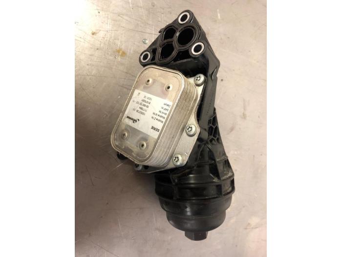 Gebrauchte Ölfiltergehäuse Mercedes B (W246/W242) 1.6 B-200 BlueEFFICIENCY Turbo 16V Preis € 29,00 Margenregelung angeboten von TSI-Parts / Allmotorparts B.V.