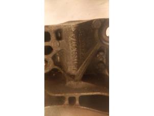 Support moteur d'un Audi S6 (C7) 4.0 V8 TFSI 2013