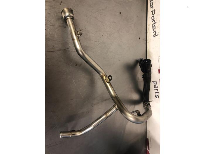 Begagnade Vattenrör Mercedes B (W246/W242) 1.6 B-200 BlueEFFICIENCY Turbo 16V Pris € 21,00 Marginaltabell erbjuds av TSI-Parts / Allmotorparts B.V.