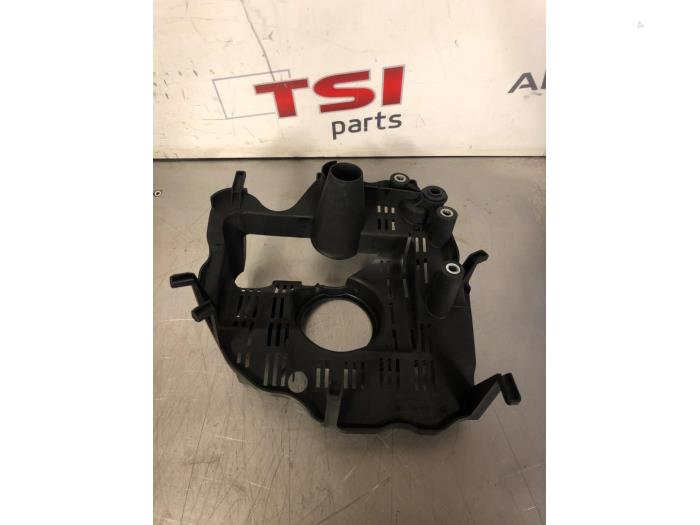 Gebrauchte Ölwanne Audi Q5 (8RB) 2.0 TFSI 16V Quattro Preis € 12,00 Margenregelung angeboten von TSI-Parts / Allmotorparts B.V.