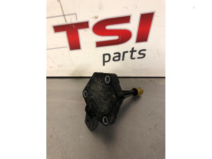 Begagnade Oljenivåsensor Audi SQ5 (8RB) 3.0 TDI V6 24V Pris € 25,00 Marginaltabell erbjuds av TSI-Parts / Allmotorparts B.V.