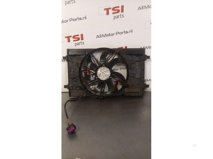 Usagé Radiateur Audi A3 Limousine (8VS/8VM) 1.4 TFSI ACT 16V Prix € 200,00 Règlement à la marge proposé par TSI-Parts / Allmotorparts B.V.