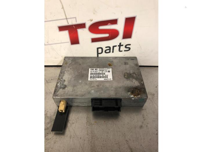 Używane Interfejs telefoniczny Seat Leon (1P1) 1.8 TSI 16V Cena € 33,00 Procedura marży oferowane przez TSI-Parts / Allmotorparts B.V.