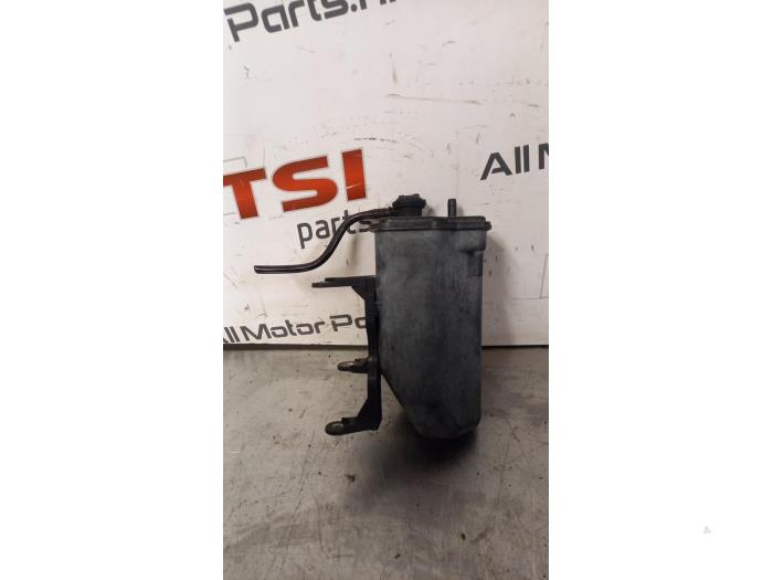 Begagnade Kolfilter Seat Leon (1P1) 1.8 TSI 16V Pris € 25,00 Marginaltabell erbjuds av TSI-Parts / Allmotorparts B.V.