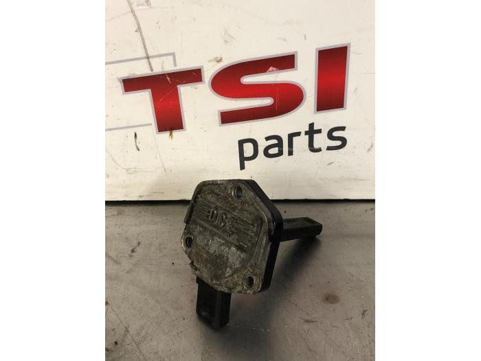 Oljenivåsensor Volkswagen Tiguan (5N1/2), 2007 / 2018 1.4 TSI 16V, SUV, Bensin, 1.390cc, 110kW (150pk), FWD, CAVA, 2008-03 / 2011-05, 5N1 (Begagnad)