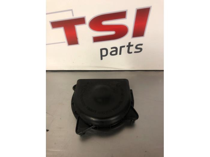 Usagé Couvercle de distribution Volkswagen Golf V (1K1) 1.4 TSI 140 16V Prix € 4,00 Règlement à la marge proposé par TSI-Parts / Allmotorparts B.V.