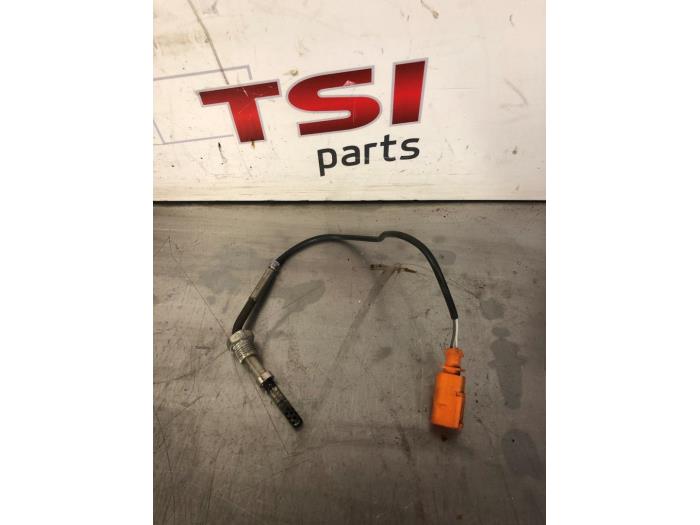 Używane Czujnik temperatury spalin Audi A4 (B8) 3.0 TDI V6 24V Quattro Cena € 62,00 Procedura marży oferowane przez TSI-Parts / Allmotorparts B.V.