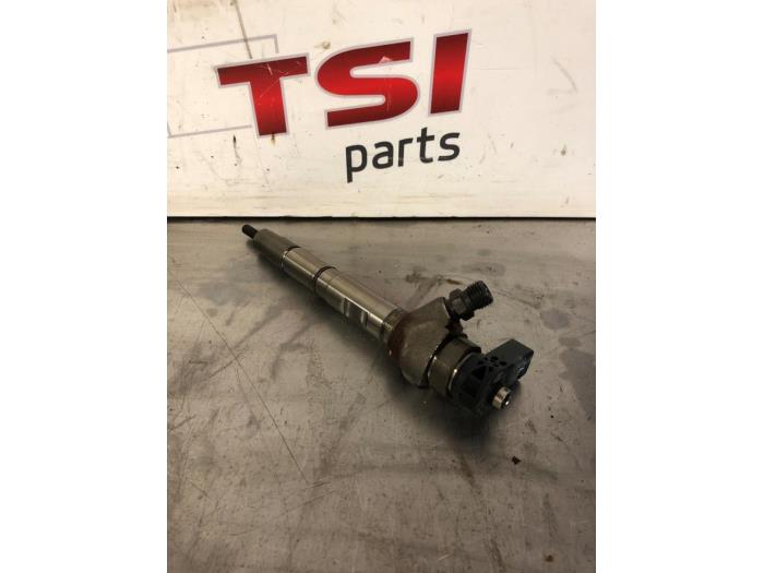 Używane Wtryskiwacz (Diesel) Audi A4 (B8) 2.0 TDI 16V Quattro Cena € 62,00 Procedura marży oferowane przez TSI-Parts / Allmotorparts B.V.