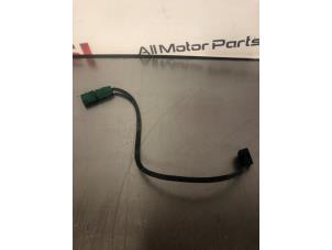 Begagnade Knackningssensor Volkswagen Golf VI (5K1) 2.0 GTI 16V Pris € 9,99 Inklusive moms erbjuds av TSI-Parts / Allmotorparts B.V.