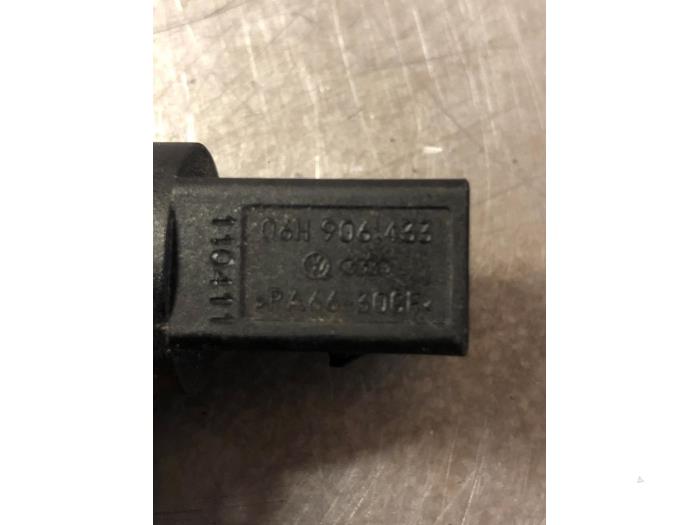Kurbelwelle Sensor van een Volkswagen Golf VI (5K1) 2.0 GTI 16V 2010