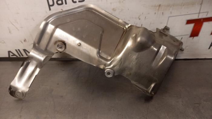 Begagnade Värmesköld Volkswagen Golf VIII (CD1) 2.0 GTI Clubsport 16V Pris € 15,00 Marginaltabell erbjuds av TSI-Parts / Allmotorparts B.V.
