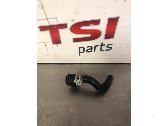 Begagnade Vattenrör Volkswagen Golf VIII (CD1) 2.0 GTI Clubsport 16V Pris € 8,00 Marginaltabell erbjuds av TSI-Parts / Allmotorparts B.V.