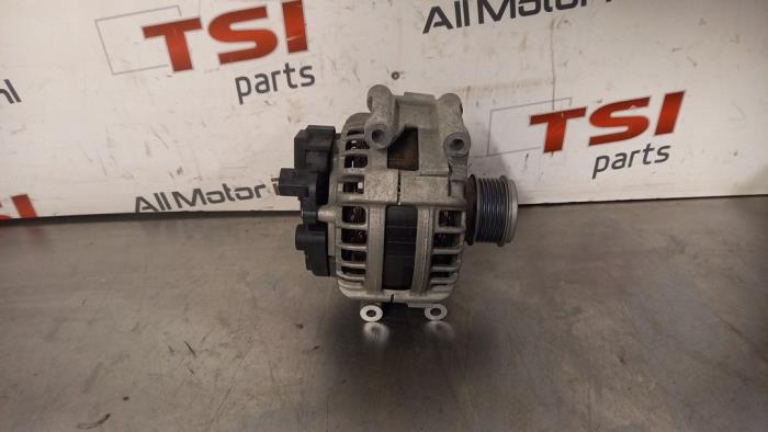 Gebrauchte Dynamo Volkswagen Golf VIII (CD1) 2.0 GTI Clubsport 16V Preis € 145,00 Margenregelung angeboten von TSI-Parts / Allmotorparts B.V.