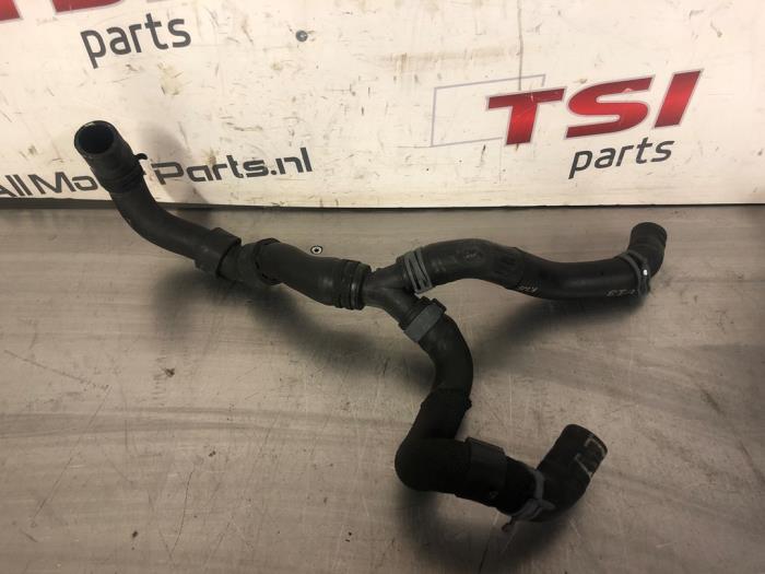 Begagnade Vattenrör Volkswagen Golf VIII (CD1) 2.0 GTI Clubsport 16V Pris € 17,00 Marginaltabell erbjuds av TSI-Parts / Allmotorparts B.V.