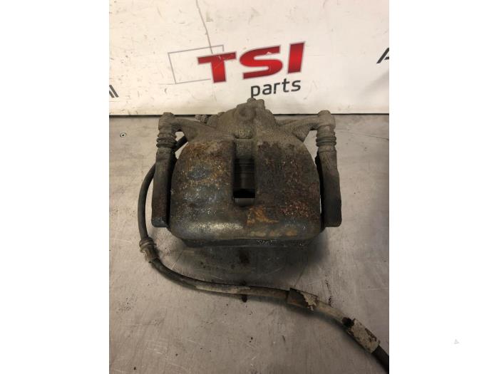 Gebrauchte Bremszange rechts vorne Volkswagen Golf VII (AUA) 1.4 TSI 16V Preis € 41,00 Margenregelung angeboten von TSI-Parts / Allmotorparts B.V.