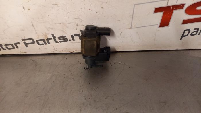 Usagé Clapet de surpression Turbo Audi A4 Allroad Quattro (B8) 2.0 TDI 16V Prix € 24,50 Règlement à la marge proposé par TSI-Parts / Allmotorparts B.V.