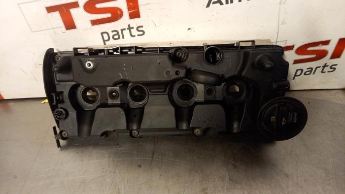 Usagé Couvercle soupapes Audi A4 Allroad Quattro (B8) 2.0 TDI 16V Prix € 25,00 Règlement à la marge proposé par TSI-Parts / Allmotorparts B.V.