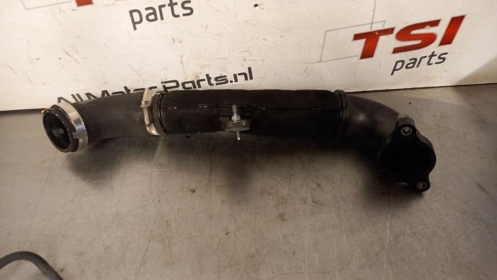 Usagé Tube intercooler Audi A4 Allroad Quattro (B8) 2.0 TDI 16V Prix € 33,00 Règlement à la marge proposé par TSI-Parts / Allmotorparts B.V.