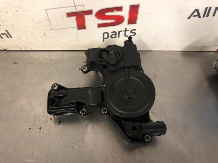 Usagé Ventilation carter Volkswagen Golf VI (5K1) 2.0 GTI 16V Prix € 33,00 Règlement à la marge proposé par TSI-Parts / Allmotorparts B.V.