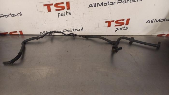 Gebrauchte Wasserrohr Volkswagen Caddy III (2KA,2KH,2CA,2CH) 1.6 TDI 16V Preis € 17,00 Margenregelung angeboten von TSI-Parts / Allmotorparts B.V.