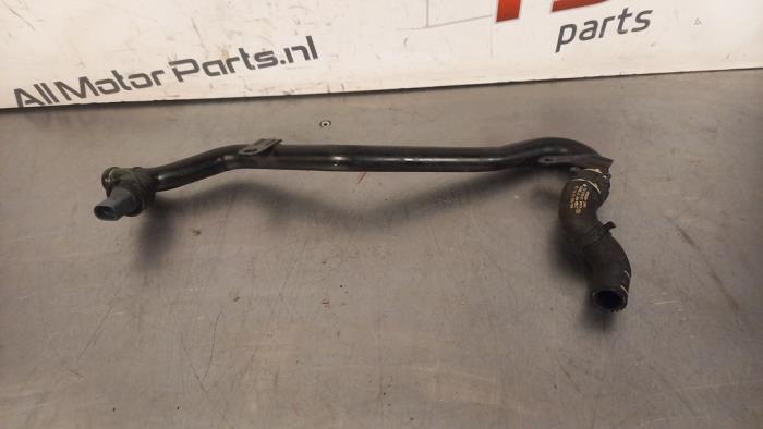 Begagnade Vattenrör Volkswagen Caddy III (2KA,2KH,2CA,2CH) 1.6 TDI 16V Pris € 17,00 Marginaltabell erbjuds av TSI-Parts / Allmotorparts B.V.