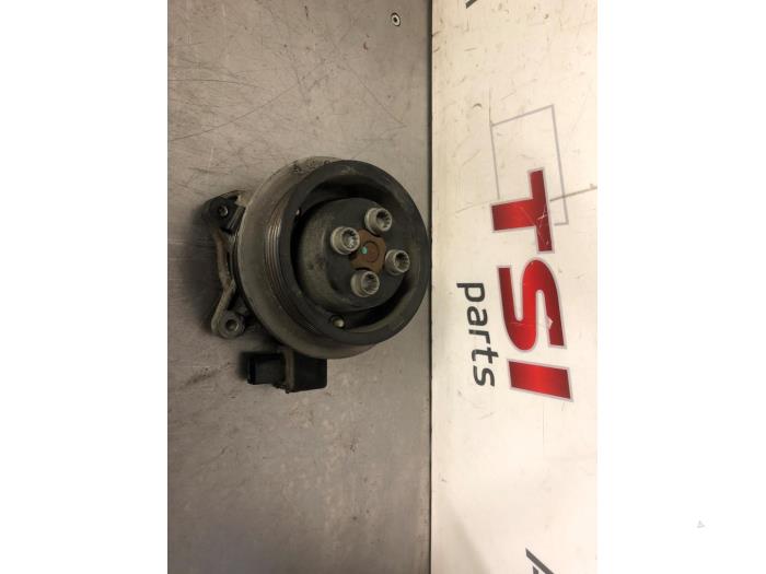 Używane Pompa wodna Volkswagen Golf Plus (5M1/1KP) 1.4 TSI 160 16V Cena € 62,00 Procedura marży oferowane przez TSI-Parts / Allmotorparts B.V.