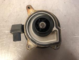 Pompe à eau d'un Volkswagen Golf Plus (5M1/1KP) 1.4 TSI 160 16V 2008
