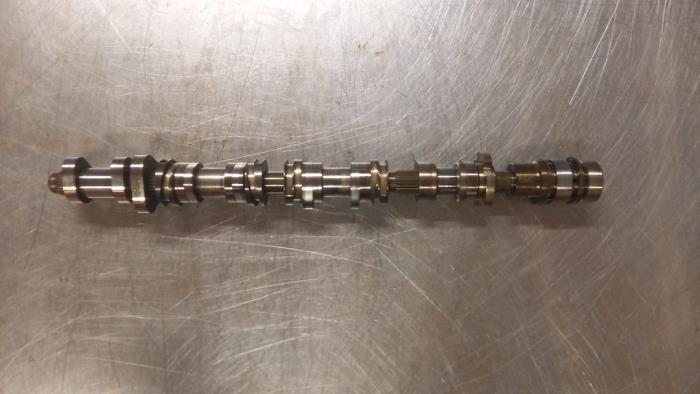 Usagé Arbre à cames Audi RS 6 Avant (C7) 4.0 V8 TFSI 32V Prix € 245,00 Règlement à la marge proposé par TSI-Parts / Allmotorparts B.V.