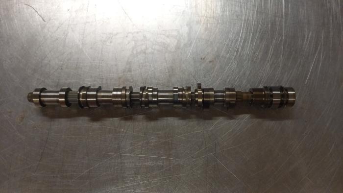 Usagé Arbre à cames Audi RS 6 Avant (C7) 4.0 V8 TFSI 32V Prix € 245,00 Règlement à la marge proposé par TSI-Parts / Allmotorparts B.V.