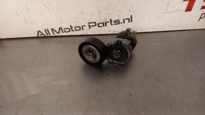 Usados Rodillo tensor correa múltiple Volkswagen Polo IV (9N1/2/3) 1.2 12V Precio € 17,00 Norma de margen ofrecido por TSI-Parts / Allmotorparts B.V.