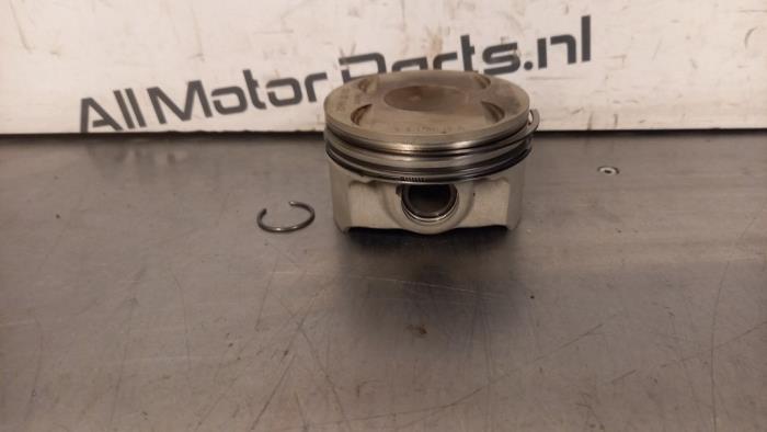 Gebrauchte Kolben Audi A8 (D4) 4.0 V8 32V 60 TFSI Quattro Preis € 165,00 Margenregelung angeboten von TSI-Parts / Allmotorparts B.V.