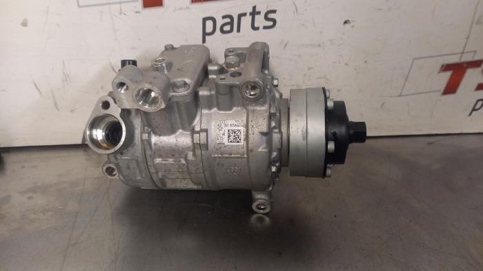 Usagé Pompe clim Audi A8 (D4) 4.0 V8 32V 60 TFSI Quattro Prix € 165,00 Règlement à la marge proposé par TSI-Parts / Allmotorparts B.V.