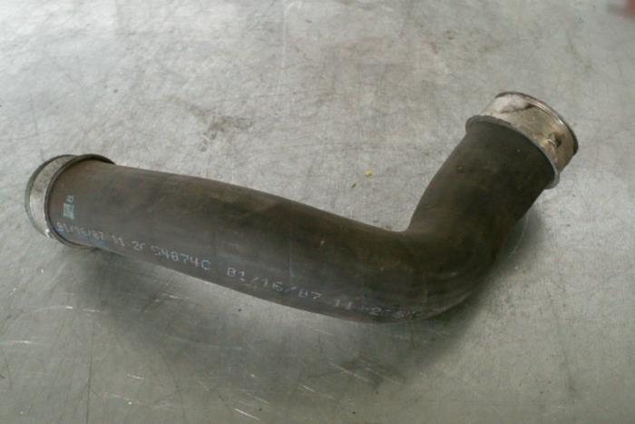 Gebrauchte Intercooler Schlauch Volkswagen Transporter T5 2.5 TDi Preis € 29,00 Margenregelung angeboten von TSI-Parts / Allmotorparts B.V.