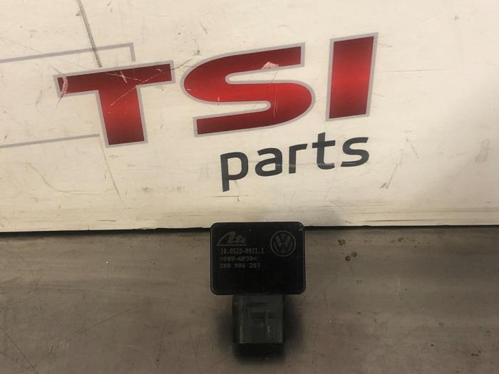 Begagnade Bränsletryckssensor Volkswagen Golf V (1K1) 1.4 TSI 140 16V Pris € 29,00 Marginaltabell erbjuds av TSI-Parts / Allmotorparts B.V.