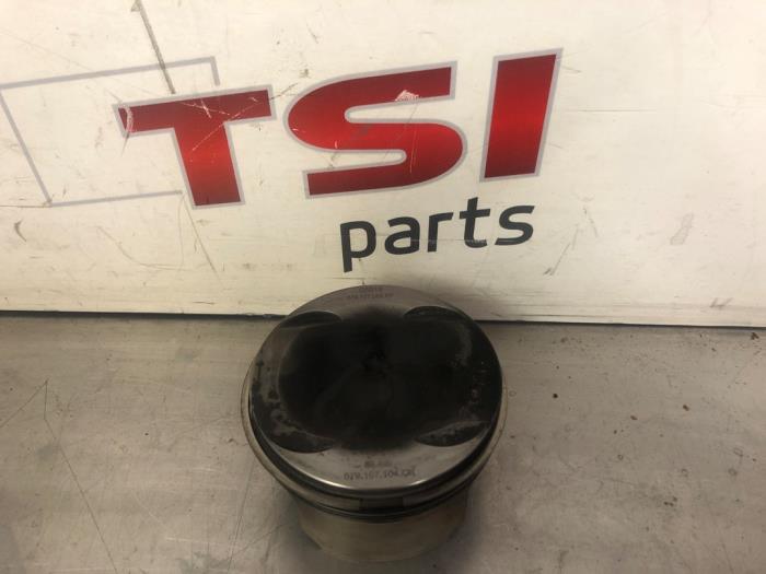 Usagé Piston Audi RS 6 Avant (C7) 4.0 V8 TFSI 32V Prix € 145,00 Règlement à la marge proposé par TSI-Parts / Allmotorparts B.V.